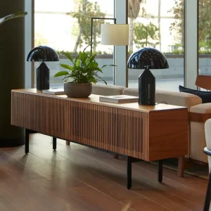 Bestel Nu Punt Malmö TV lowboard design B 229,6 cm / H 40,3 cm / D 45,5 cm + voet H 29 cm 2 vleugeldeuren van dezelfde breedte Super Mat Notenhout Optioneel dekblad zonder